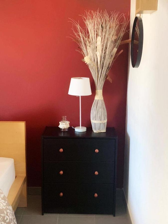 Appartement Lac Rose - Parking, Metro, Jusqu'A 4 Personnes Marseille Ngoại thất bức ảnh