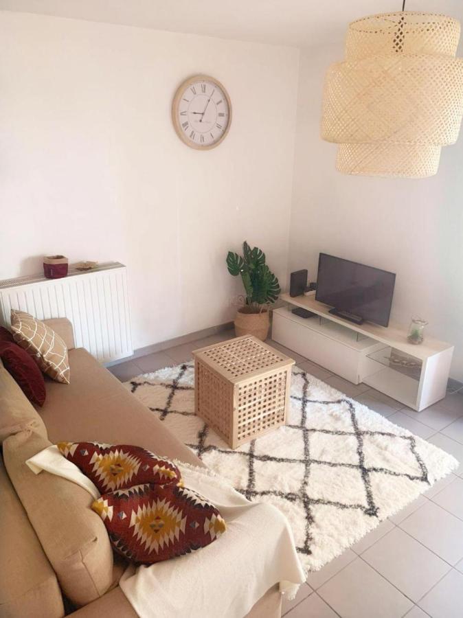 Appartement Lac Rose - Parking, Metro, Jusqu'A 4 Personnes Marseille Ngoại thất bức ảnh