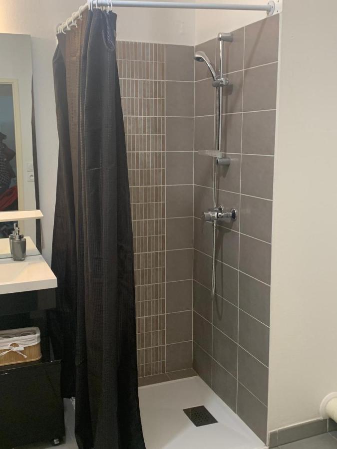 Appartement Lac Rose - Parking, Metro, Jusqu'A 4 Personnes Marseille Ngoại thất bức ảnh