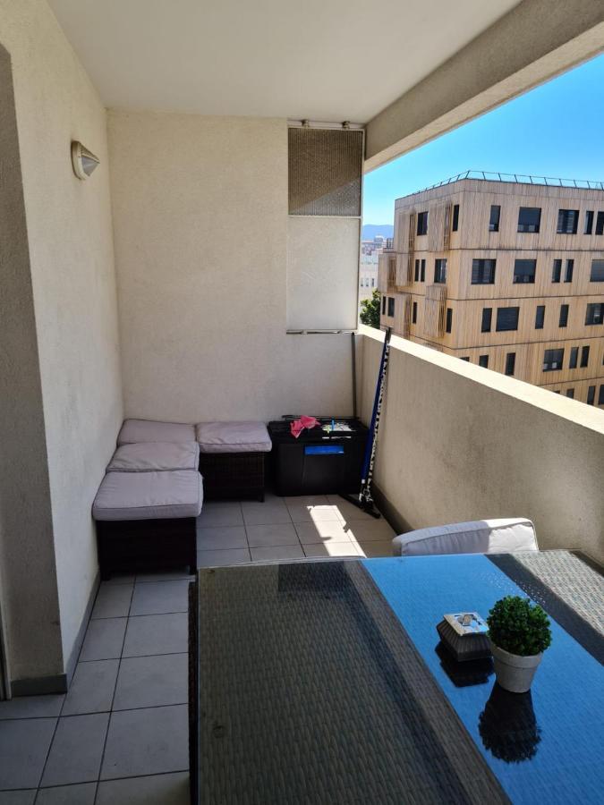Appartement Lac Rose - Parking, Metro, Jusqu'A 4 Personnes Marseille Ngoại thất bức ảnh