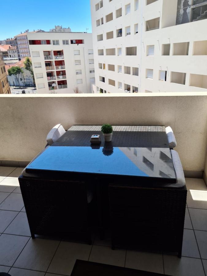 Appartement Lac Rose - Parking, Metro, Jusqu'A 4 Personnes Marseille Ngoại thất bức ảnh